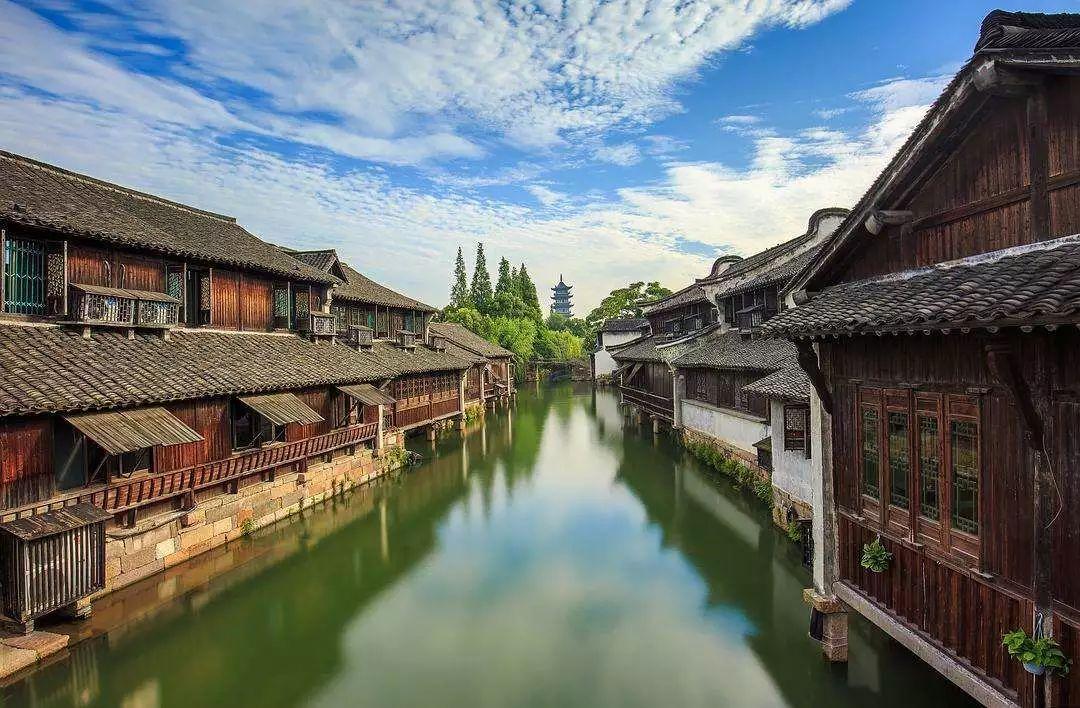 假如一辆汽车有两个方向盘会怎么样?蜗牛问答-专业解答你的疑问
